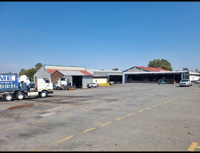 5,500M² WAREHOUSE FOR SALE IN ALBERTON NORTH
